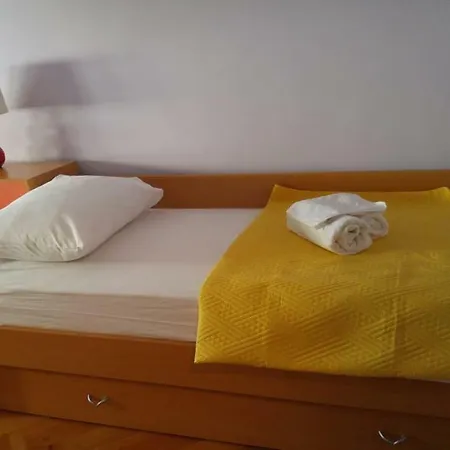 Two Bedroom Near And Center Apartament Split